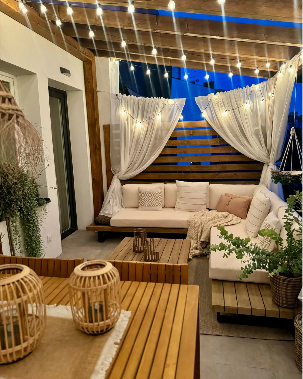 Sofá de jardim de canto com mesa 5 lugares MYKONOS à direita Madeira de Acácia certificada Branco creme